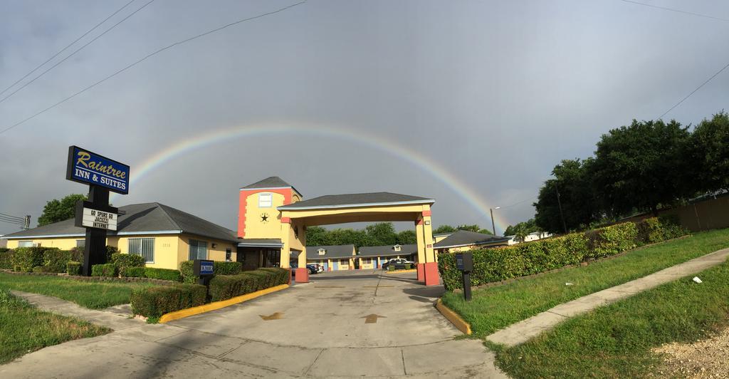 Raintree Inn And Suites San Antonio Exterior photo